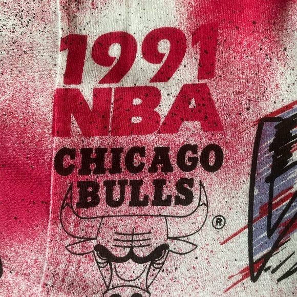 1991 Chicago bulls aop licensed to magic Johnson t’s. Size large. Single stitch - Picture 3 of 7